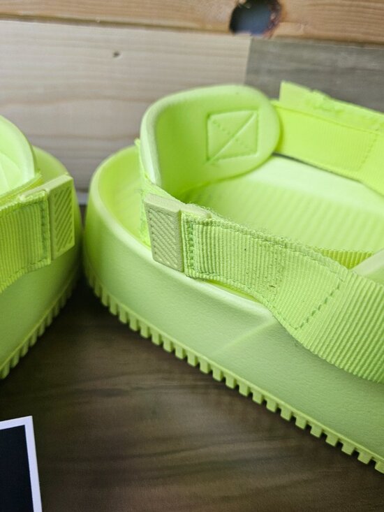 nike calm mule Volt FD5130-700 NWT Size 12 NWOB main image 4